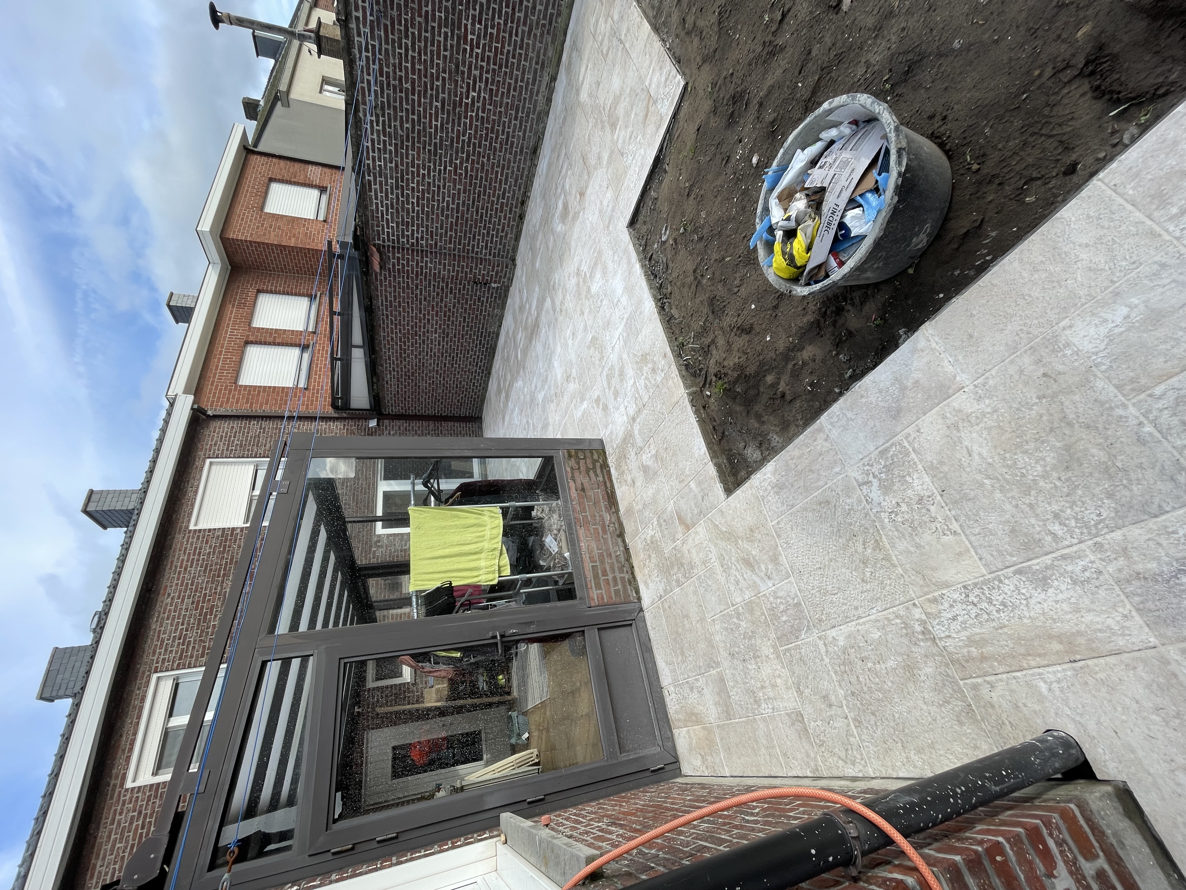 Terras aanleg en oprit reiniging